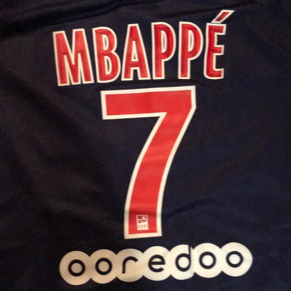 Kylian Mbappe 2019 Paris home jersey - Picture 5 of 7
